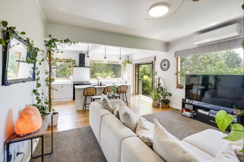 5 Flanders Avenue, Onekawa, Napier - Carousel 1