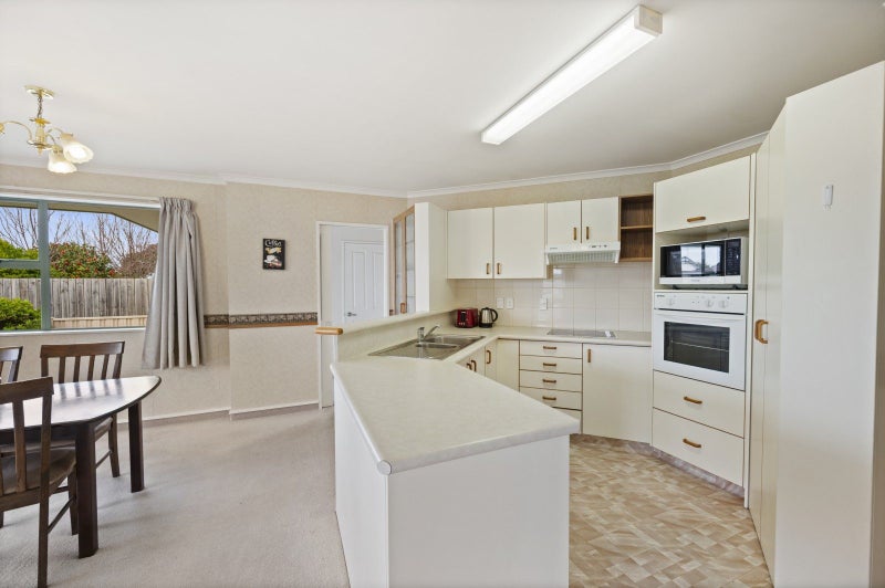 5 Peddie Street, Taradale, Napier - Carousel 2