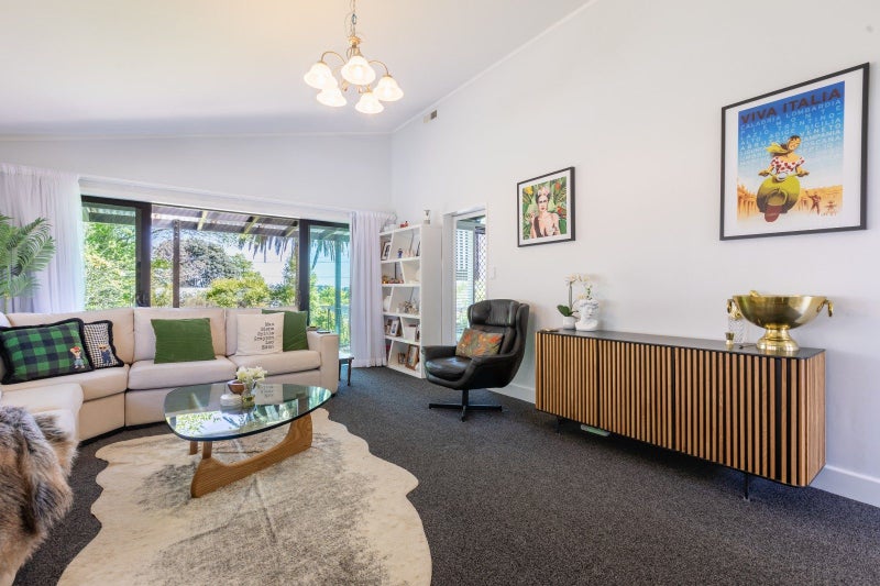 33 Seddon Street, Waikanae, Waikanae - Carousel 2