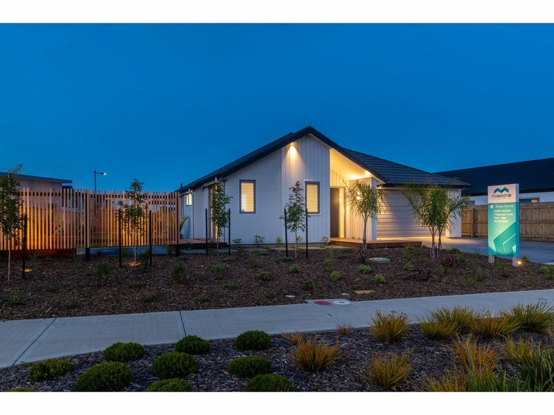 84 Berryfield Drive, Appleby, Richmond - Carousel 1