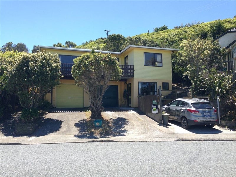 19 Ladbrooke Drive, Newlands, Wellington - Carousel 1