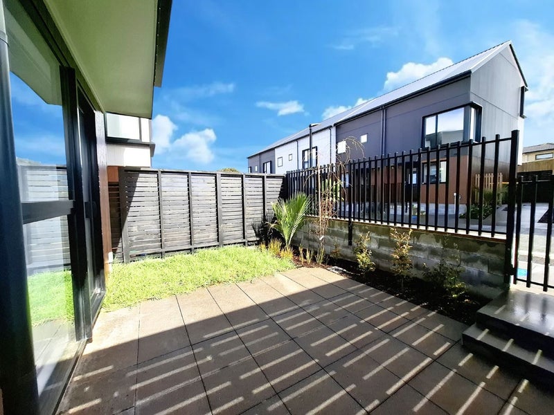 14 Ara Mara Hua, HENDERSON - Carousel 9