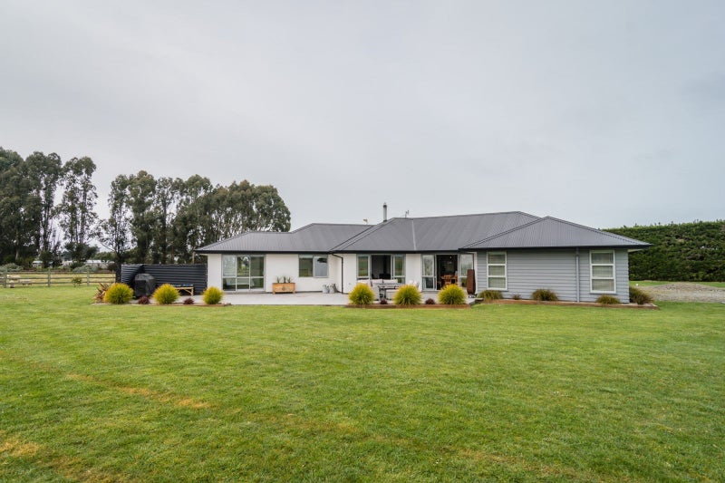 50 Cliffs Road, Saint Clair, Dunedin - Carousel 1