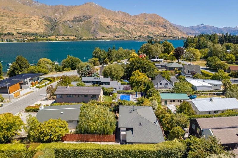 5 Mackay Street, Wānaka - Carousel 30