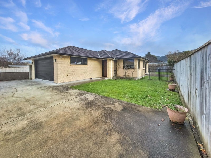 123 Thackeray Street, Trentham, Upper Hutt - Carousel 1