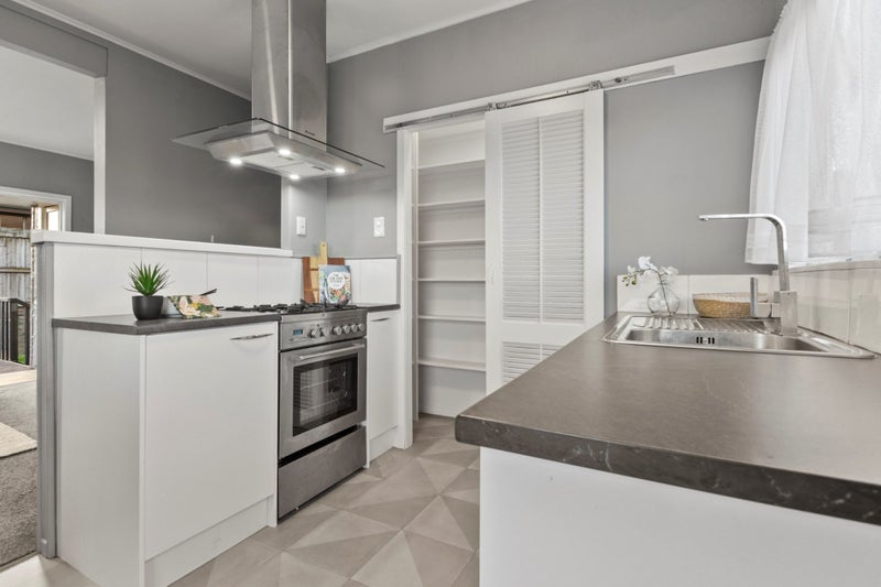 42A Evans Road, Weymouth, Auckland - Carousel 2