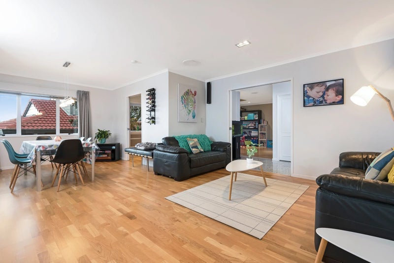 41 Wiltshire Place, Somerville, Manukau - Carousel 2