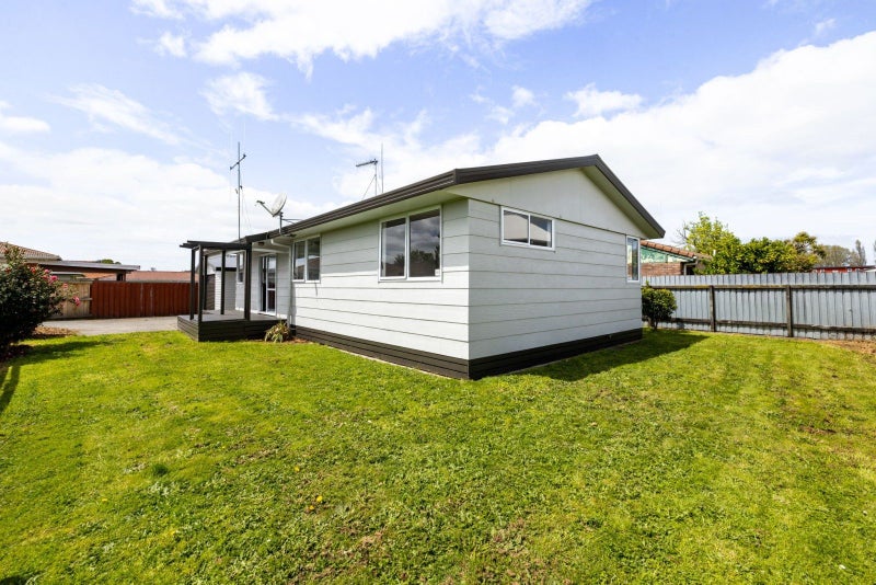 94B Clarkin Road, Fairfield, Hamilton - Carousel 3