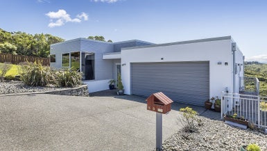 59 Tamworth Crescent, Newlands, Wellington - Carousel 1