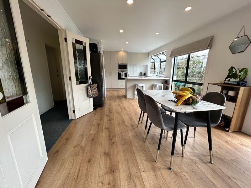 1/10 Worcester Road, Meadowbank, Auckland - Carousel 2