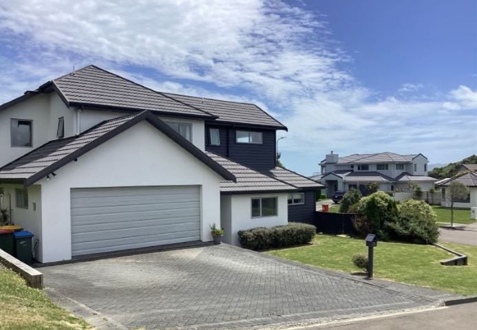 2 Milford Street, Aotea, Porirua - Carousel 9