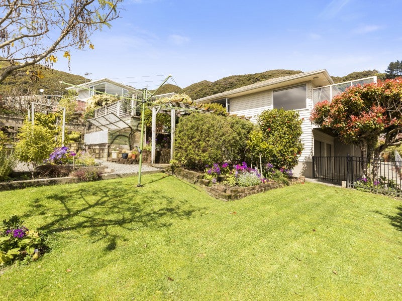12 St Francis Grove, Waterloo, Lower Hutt - Carousel 17