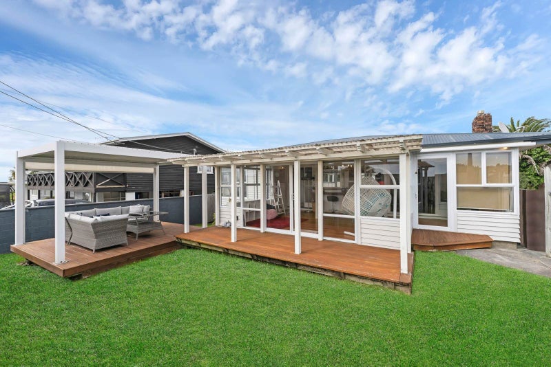 34 Sunrise Avenue, Mairangi Bay, Auckland - Carousel 28