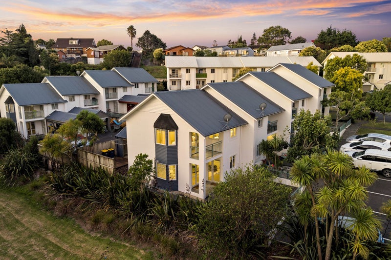 67 Winery Way, Henderson, Auckland - Carousel 2