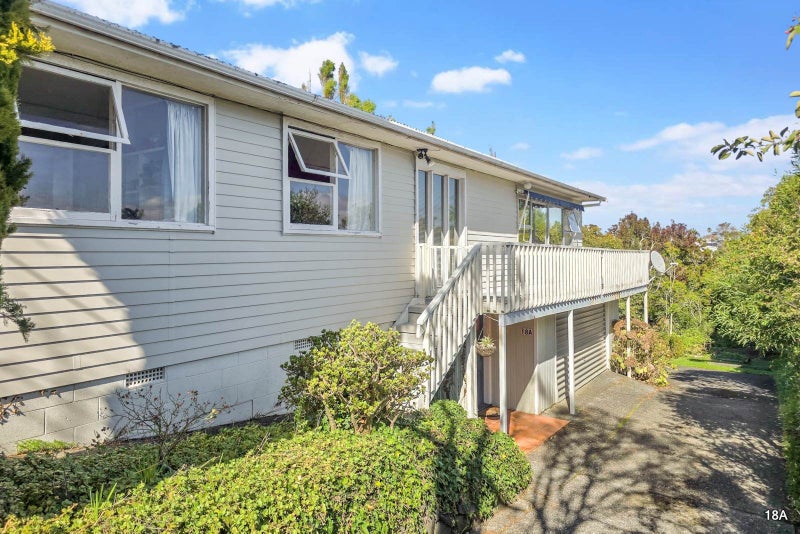 18A Dallinghoe Crescent, Milford, Auckland - Carousel 2