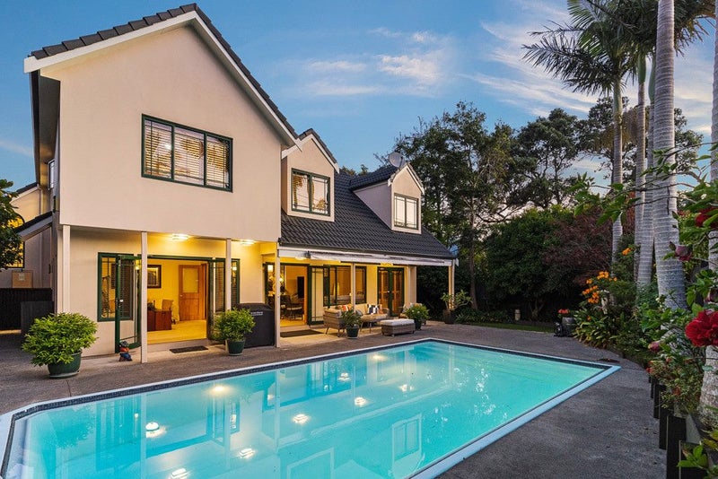 14 Waiake Street, Torbay, Auckland - Carousel 1