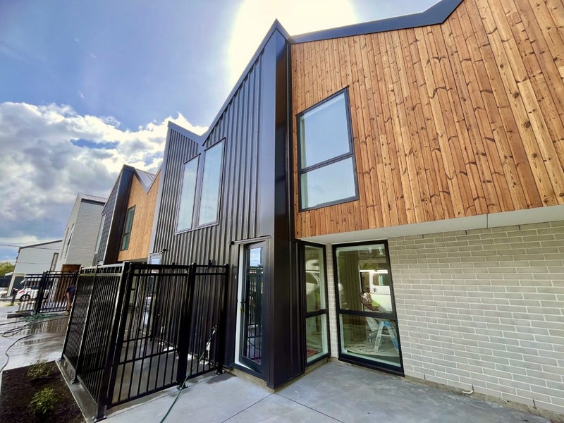 4/9 Chatham Street, Addington, Christchurch - Carousel 1