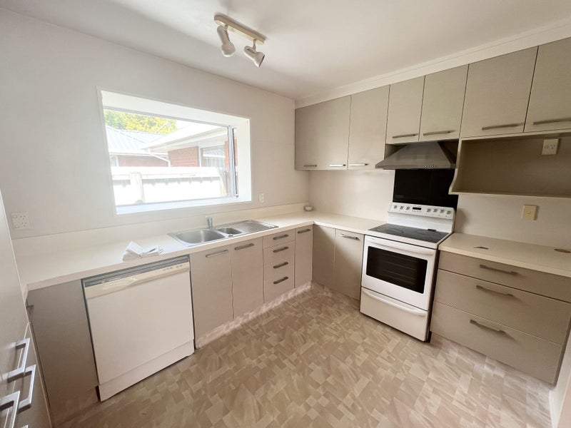 2 Jocelyn Street, Casebrook, Christchurch - Carousel 2