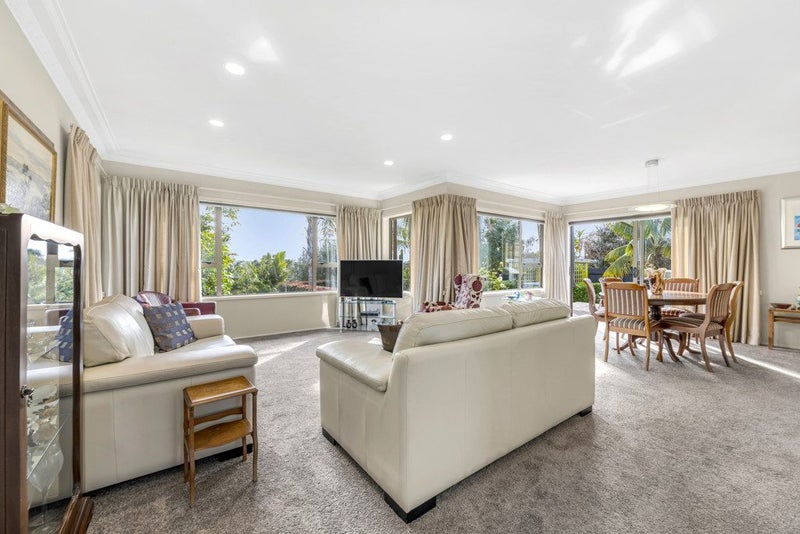 2 Hill Rise, Sunnyhills, Auckland - Carousel 2