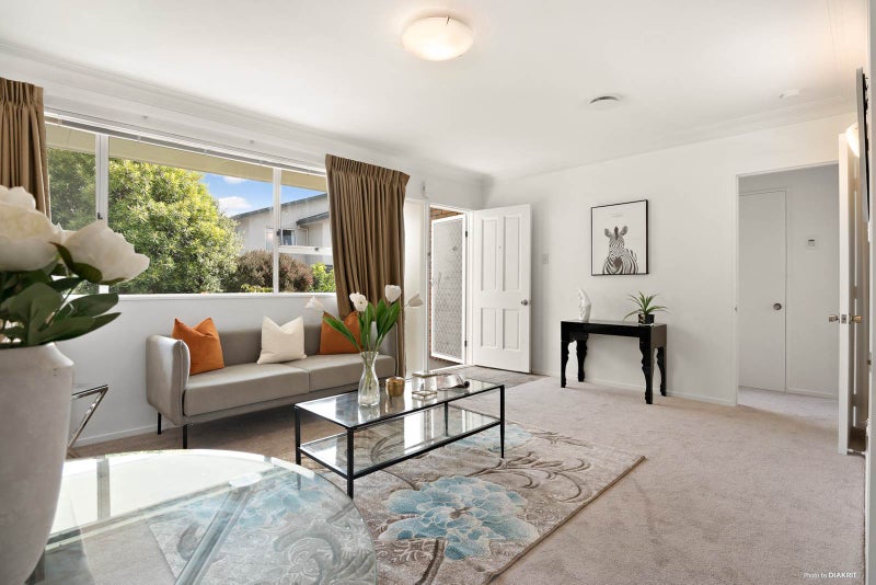 2/11 Houghton Street, Meadowbank, Auckland - Carousel 2