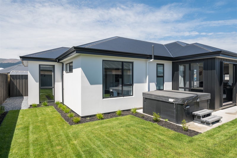 10 Midlane Crescent, Appleby, Richmond - Carousel 2