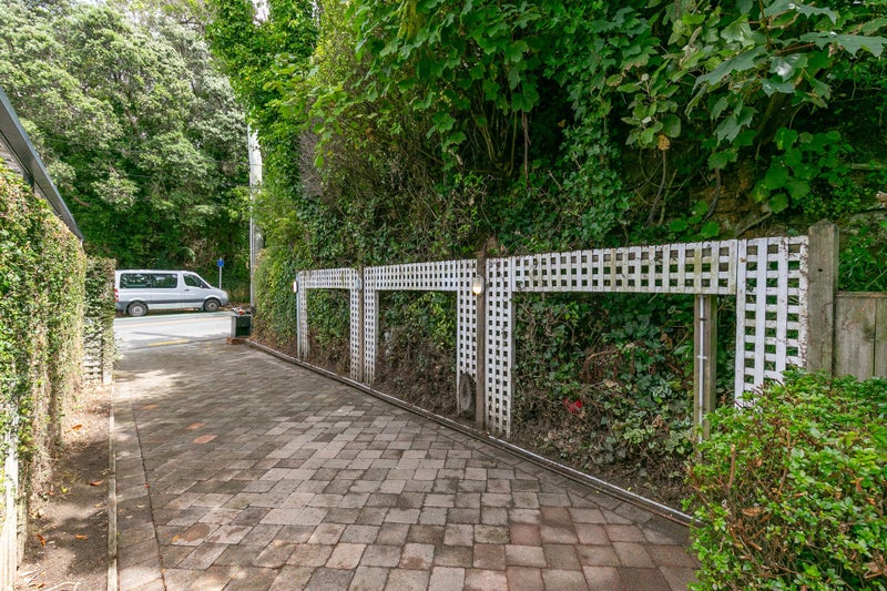 68A Chaytor Street, Karori, Wellington - Carousel 15