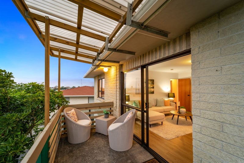 1/33 Deep Creek Road, Waiake, Auckland - Carousel 1