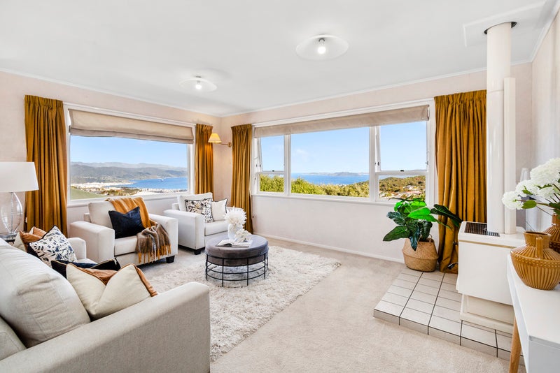 24 Oakleigh Street, Maungaraki, Lower Hutt - Carousel 2