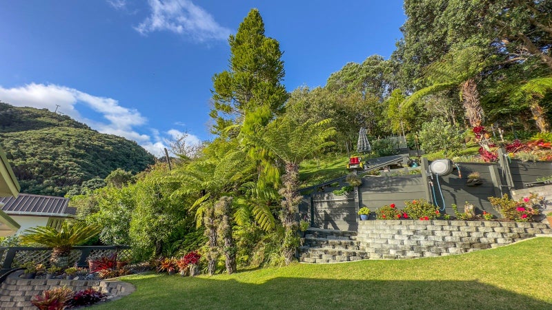 12 Hazlett Road, Te Mata - Carousel 30