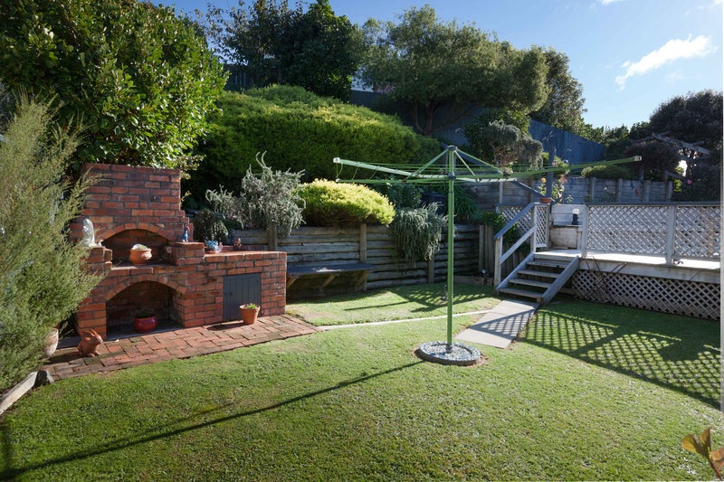 4 Makora Grove, Paremata, Porirua - Carousel 2