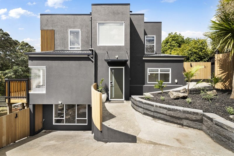 28B Brewster Avenue, Morningside, Auckland - Carousel 1