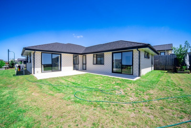 25 Miharo Crescent, Flagstaff, Hamilton - Carousel 2