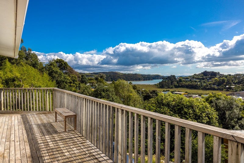 29B Erua Road, Ostend, Waiheke Island - Carousel 1