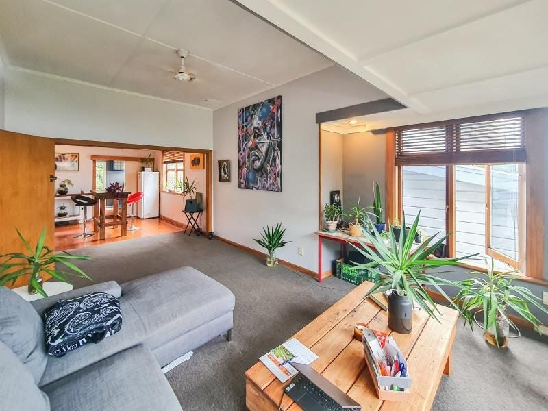 13 Hornsey Road, Bluff Hill, Napier - Carousel 2