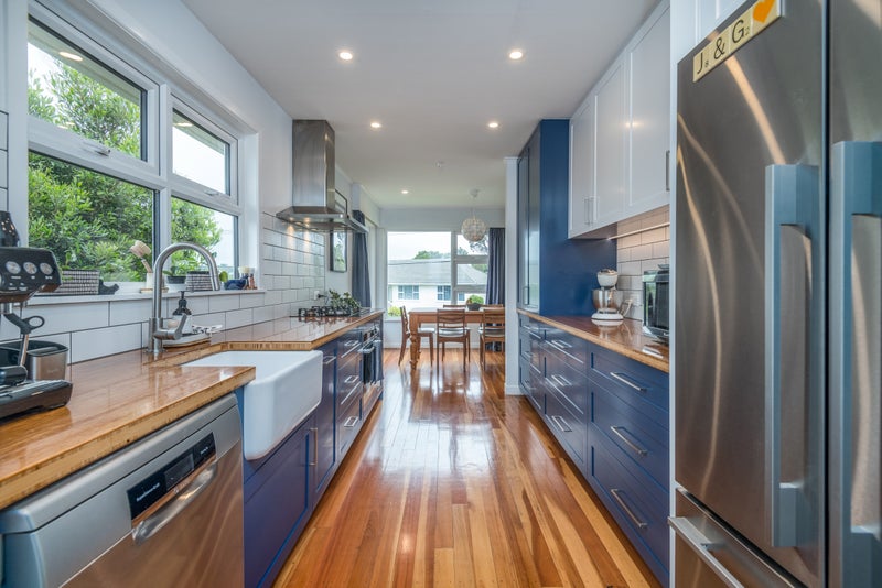 13 Turville Crescent, Newlands, Wellington - Carousel 2