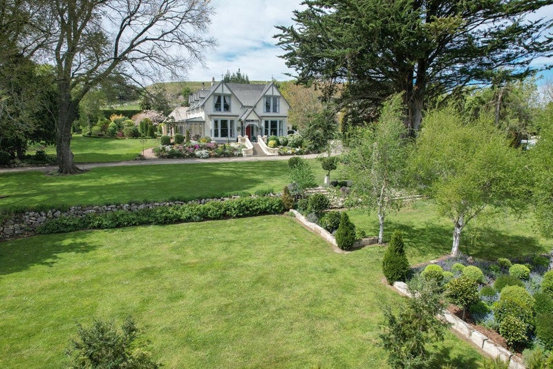 273 Springfield Road, Totara - Carousel 1