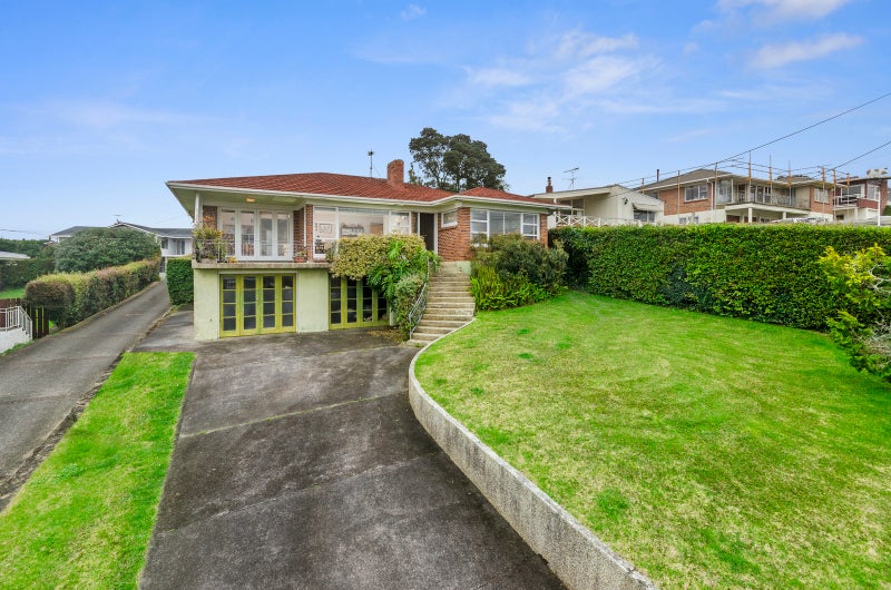 60 Jaemont Avenue, Te Atatu South, Auckland - Carousel 1