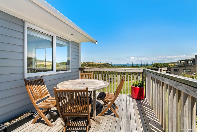 1471 Whangaparaoa Road, Army Bay, Whangaparaoa - Carousel 2