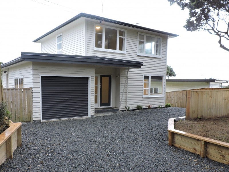 4 Onepu Road, Pukerua Bay, Porirua - Carousel 1