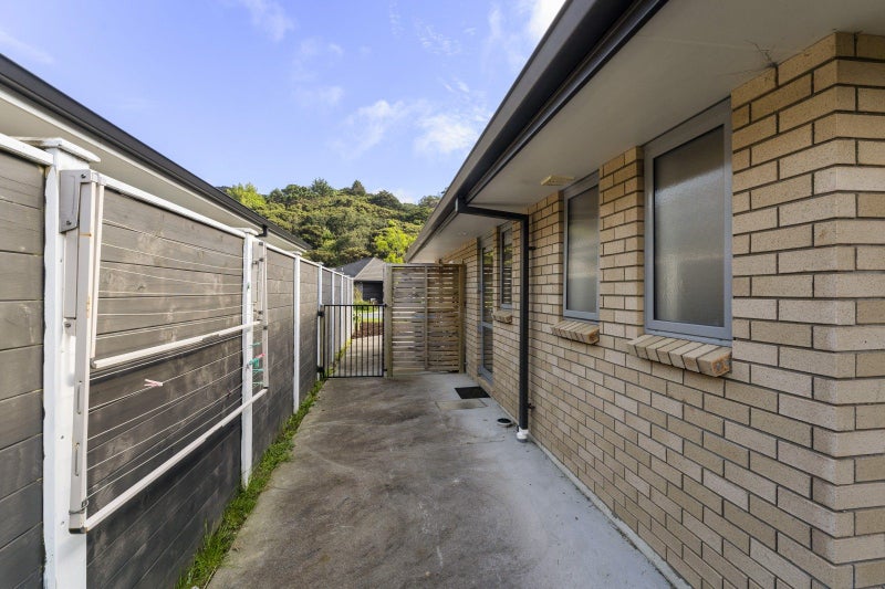 3 Mooring Close, Whitby, Porirua - Carousel 22
