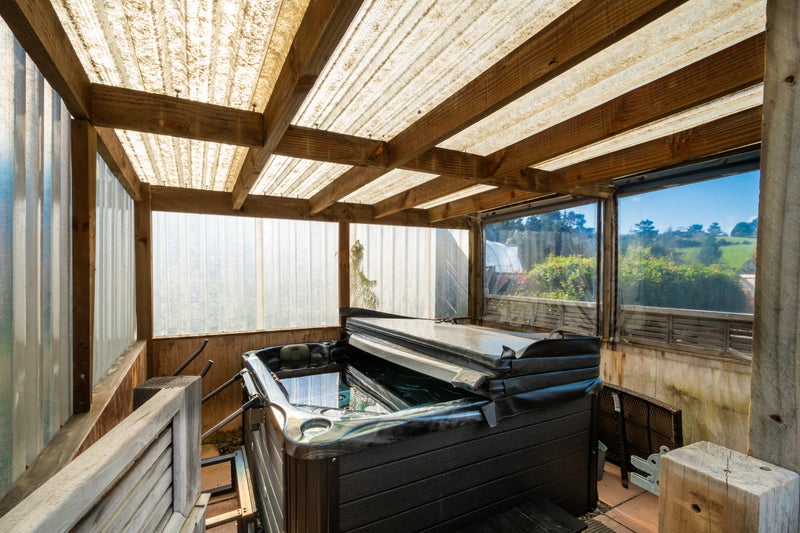 173 Anzac Road, WAITAKERE, AUCKLAND - Carousel 32