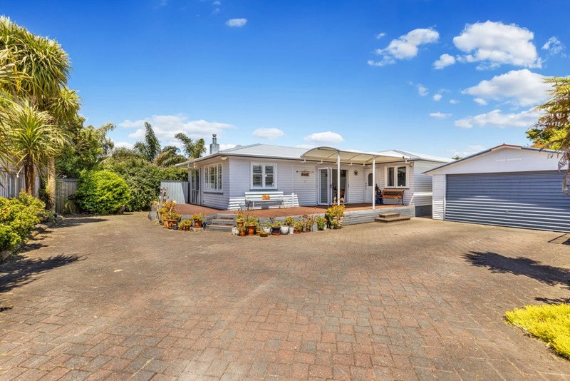 41 McKean Avenue, Manurewa, Auckland - Carousel 1