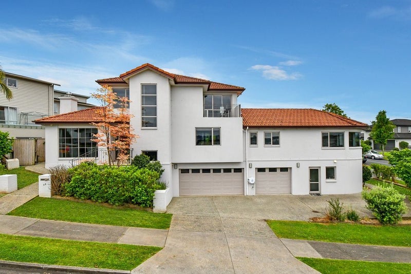 36 Leburn Crescent, Flat Bush, Auckland - Carousel 1