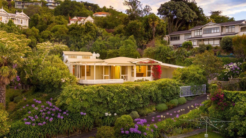 2 Whitby Road, Britannia Heights, Nelson - Carousel 1