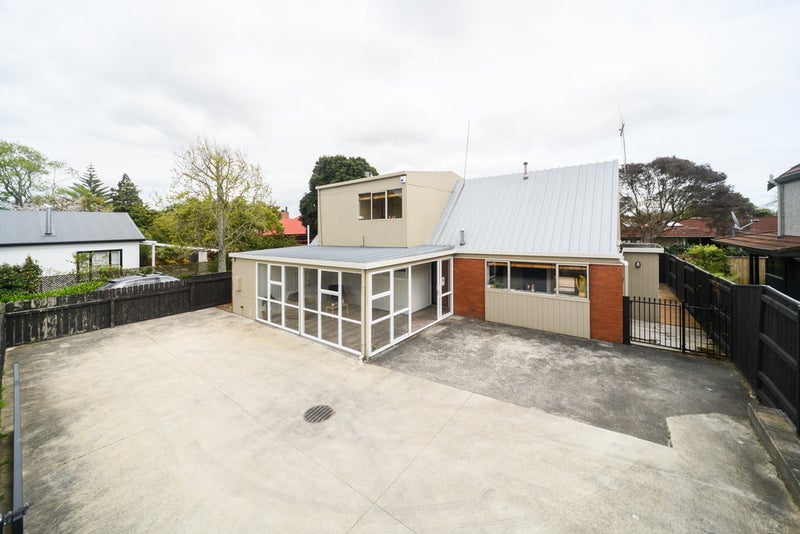 224A Victoria Avenue, Hokowhitu, Palmerston North - Carousel 1