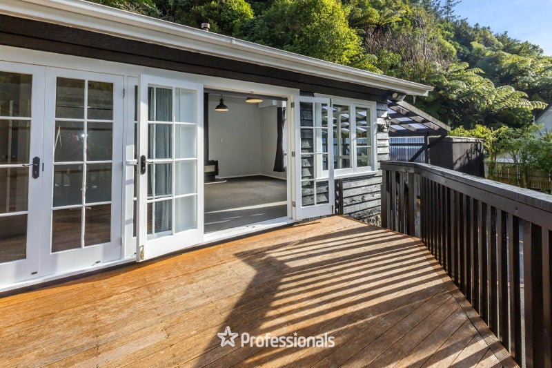 130 Pinehaven Road, Pinehaven, Upper Hutt - Carousel 2