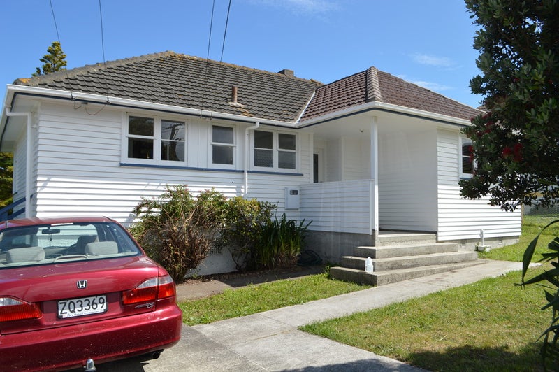 29 Spur Grove, Titahi Bay, Porirua - Carousel 2