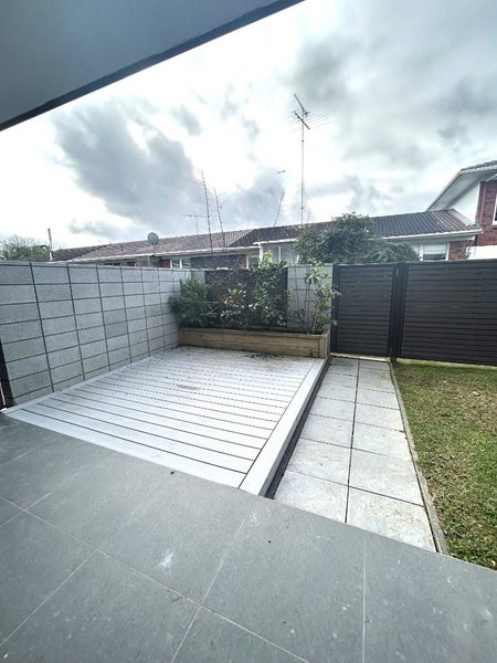 2/764 Beach Road, Browns Bay, Auckland - Carousel 2