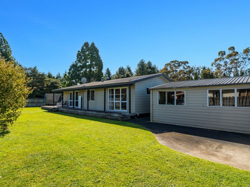 24 Taksan Place, Pukete, Hamilton - Carousel 1