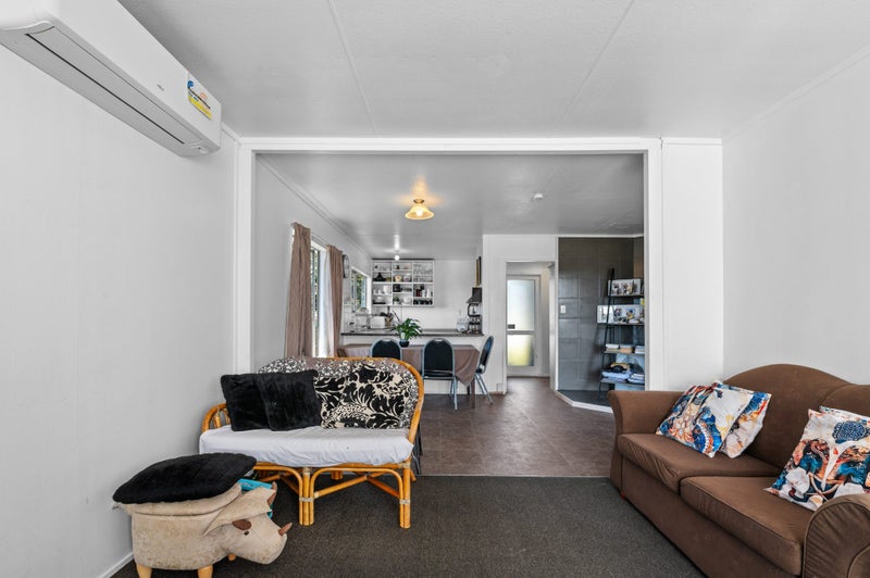 12 Cypress Place, Owhata, Rotorua - Carousel 2